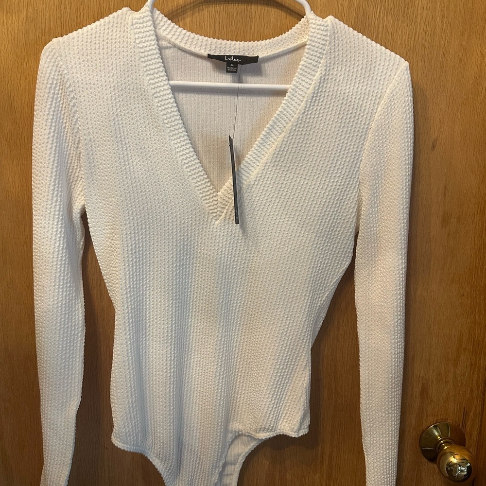 NWT Lulu's White Waffle Knit V-Neck Long Sleeve Bodysuit medium